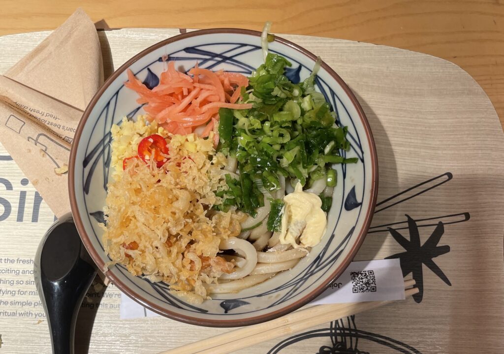 ロンドンにある丸亀製麺の店舗外観