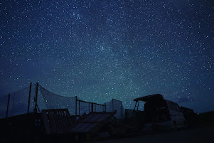 波照間島で見られる無数の星と天の川が輝く日本屈指の星空