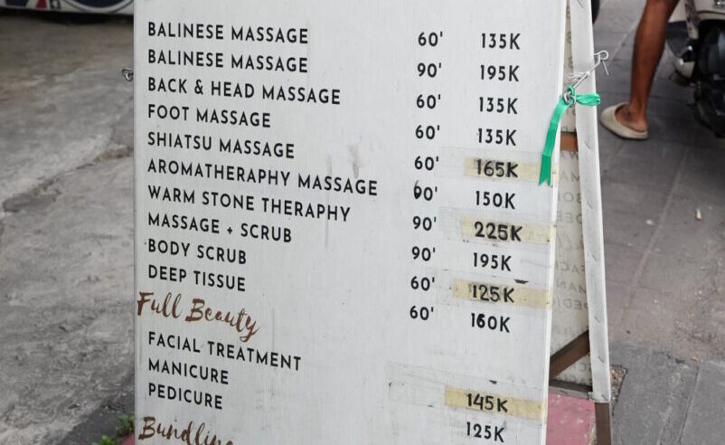 ウルワツ通り近くにある格安のFRANGIPANI MASSAGE & SPAの様子