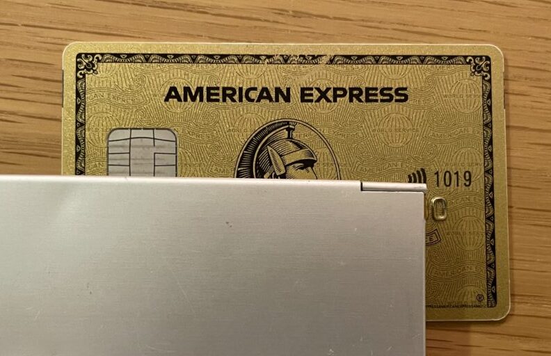 アメックスゴールドカードの券面。