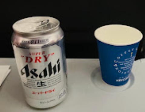 成田空港のIASSラウンジで無料で提供されるビール